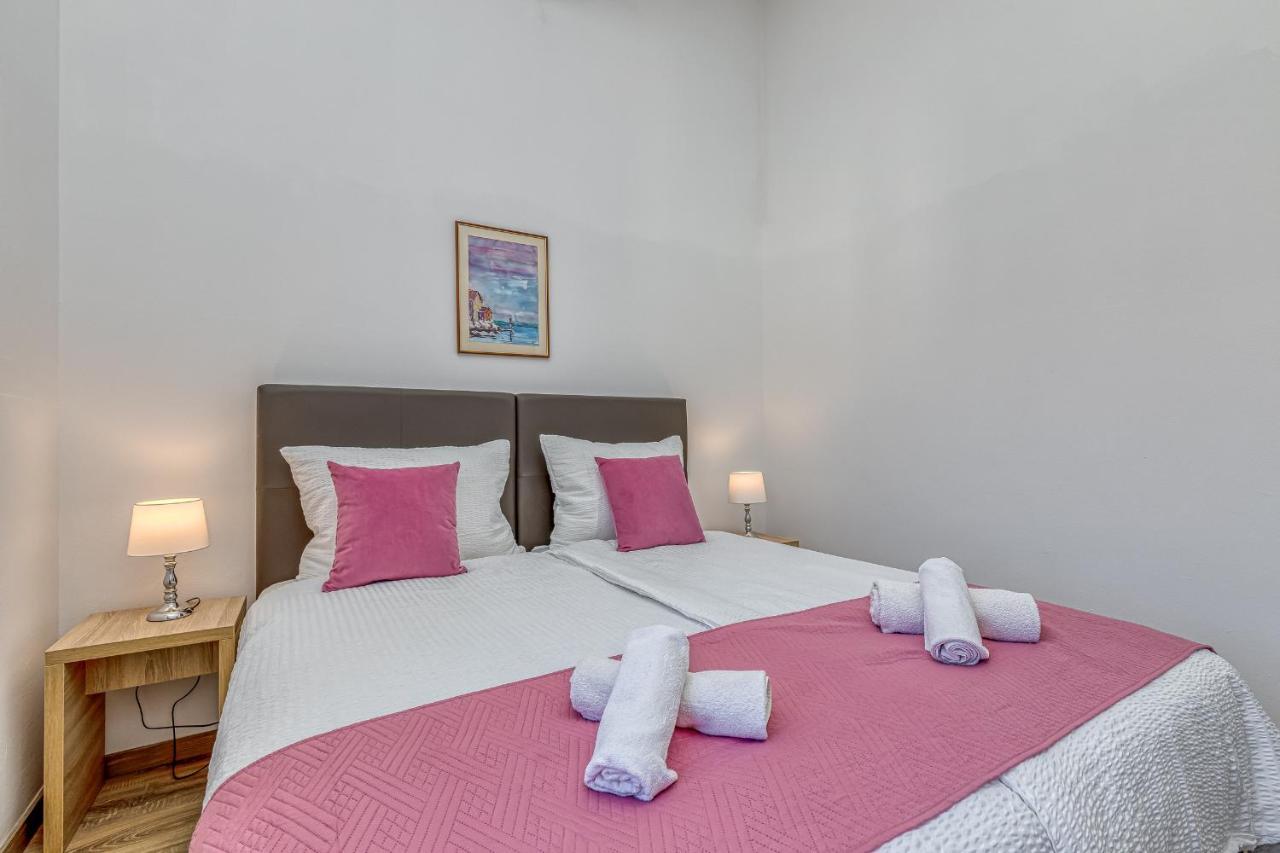 Island Resort Mihaela - Happy Rentals Trogir Exterior photo