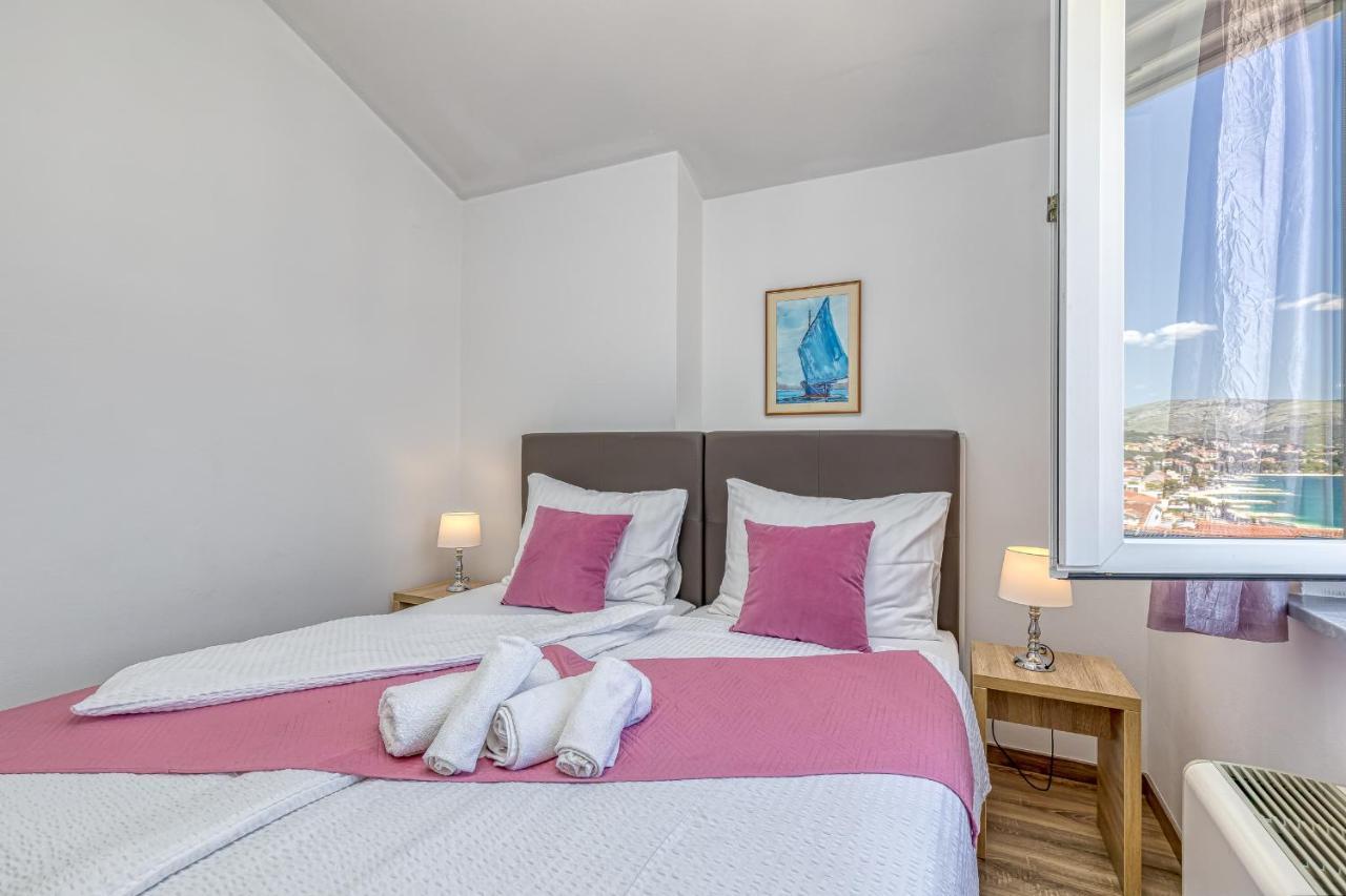 Island Resort Mihaela - Happy Rentals Trogir Exterior photo