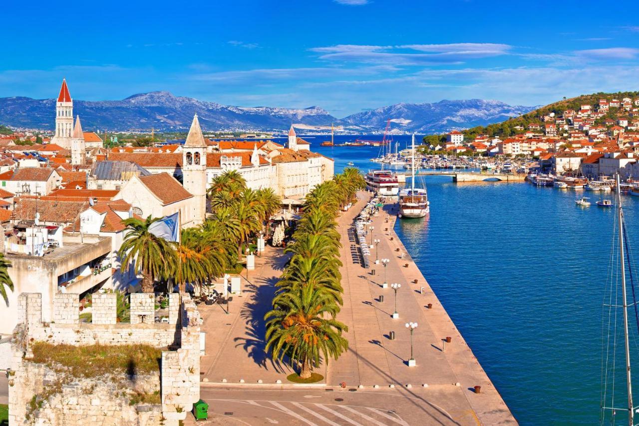 Island Resort Mihaela - Happy Rentals Trogir Exterior photo