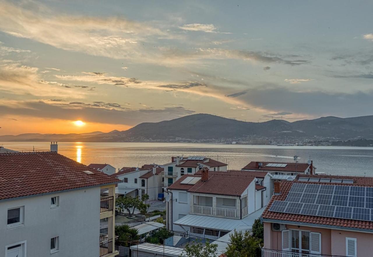 Island Resort Mihaela - Happy Rentals Trogir Exterior photo